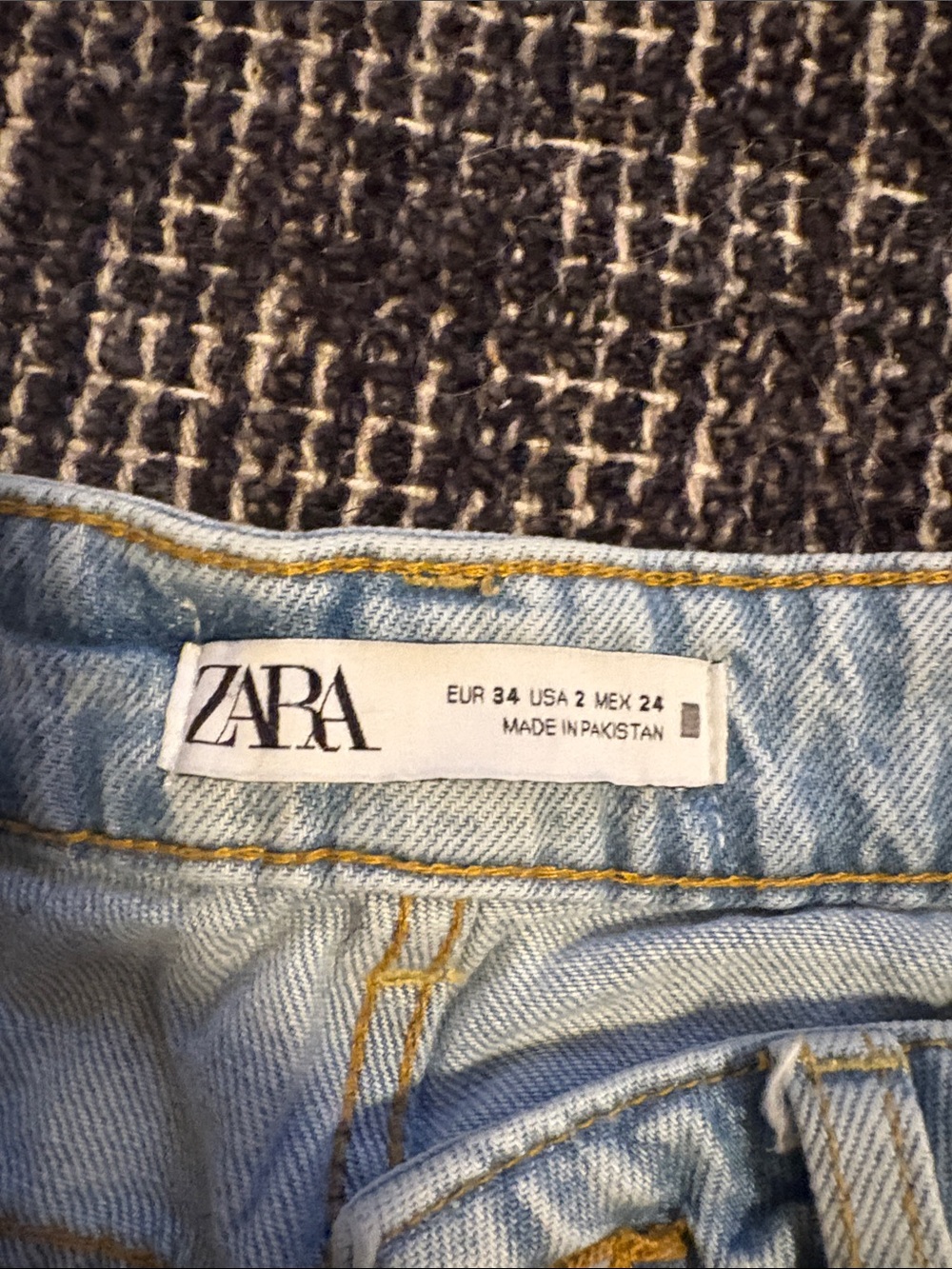 Zara Jeans - Picture 2 of 3